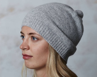 Slouchy WOOL BEANIE in grey, Wool winter hat, Organic winter hat, Knit black winter hat, Unisex slouch beanie, Unisex hat, Winter apparel