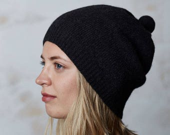 Slouchy WOOL BEANIE in nero, cappello invernale in lana, cappello invernale biologico, cappello invernale nero lavorato a maglia, berretto slouch unisex, cappello unisex, abbigliamento invernale