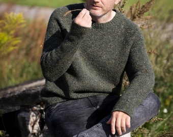 Men&#39;s wool SWEATER, Thick WOOL tweed SWEATER, Gift for him, Basic wool sweater, Knitted wool jumper with thumbholes, Green warm sweater