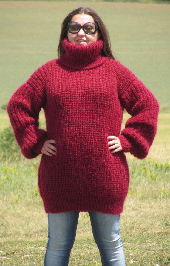 MOHAIR Hand Knitted BURGUNDY RED Sweater Turtleneck Ribbed