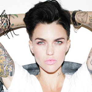 Ruby Rose prefirmada cartel de impresión de fotos - 12x8 pulgadas (30cm x 20cm) - Excelente calidad