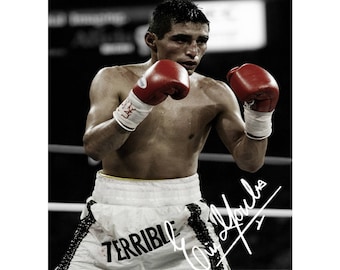 Erik Morales pre signed photo print poster - 12x8 inches (30cm x 20cm) - Superb quality