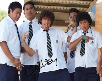 Chris Lilley (Jonah from Tonga) pre signed photo print poster - 12x8 inches (30cm x 20cm) - Superb quality