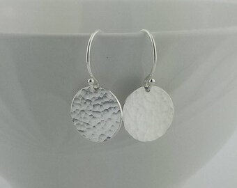 Round Hammered Silver Earrings, Minimalist Silver Earrings, Sterling Silver Earrings, Hammered Silver Disc Earrings, Round Small Silver