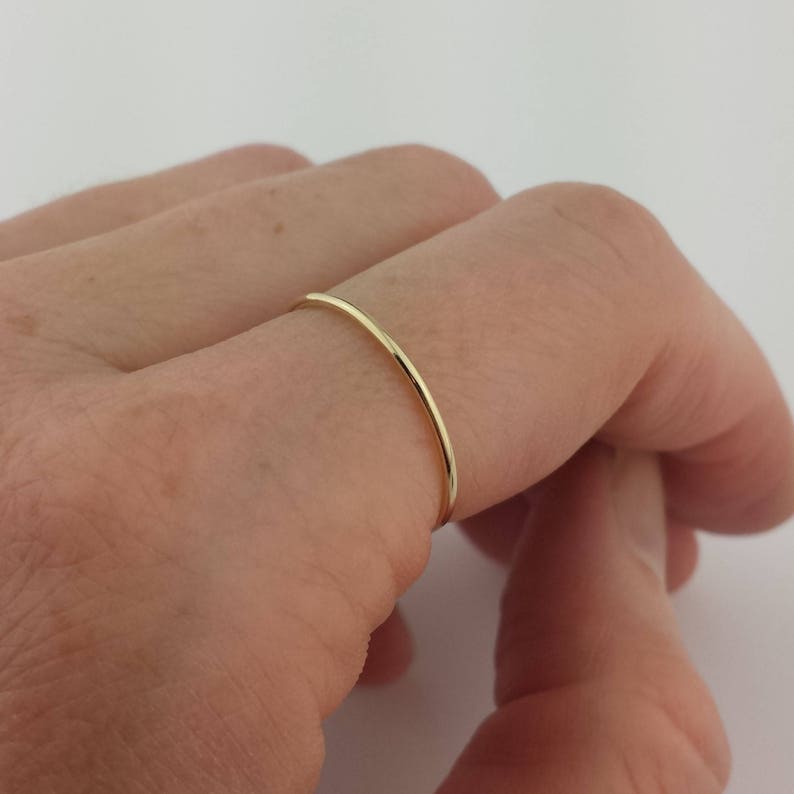 1mm Solid 9ct White Gold Ring Slim Round Wedding Band or Skinny Stacking