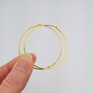 Thick 22k Solid Gold Hammered Hoop Earrings 18 Gauge Wire - Etsy