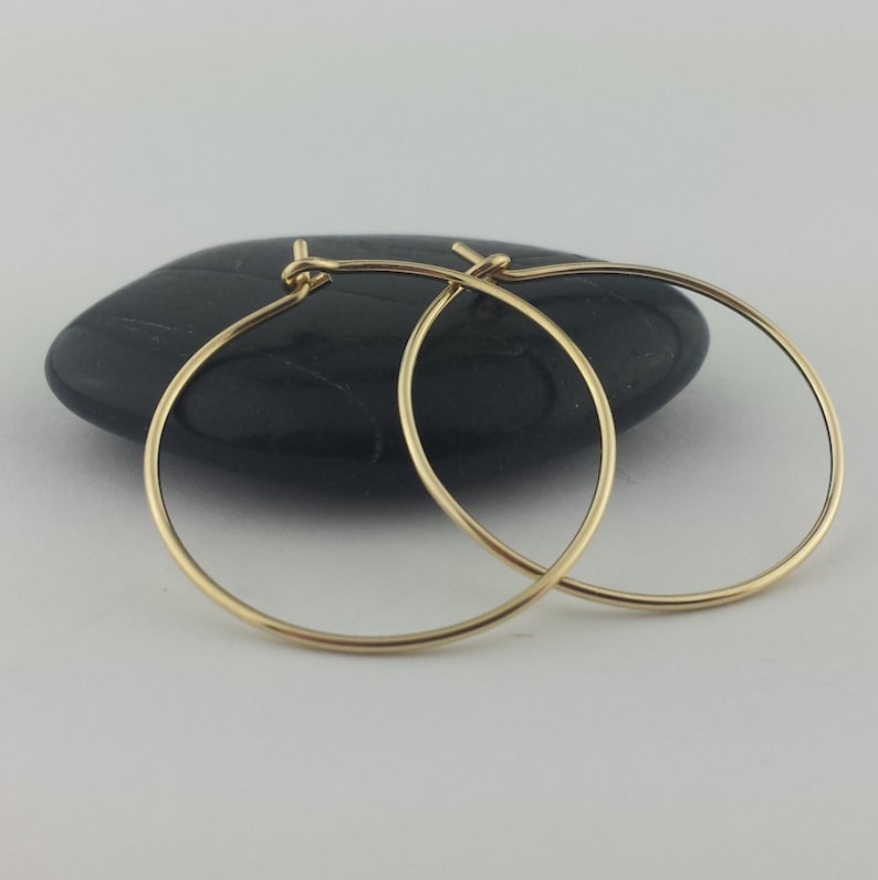 18k Gold Hoop 20 Gauge Solid Gold Hoops Hammered Gold Earrings Round Hoops Thin 18k Solid Gold Hoop Earrings