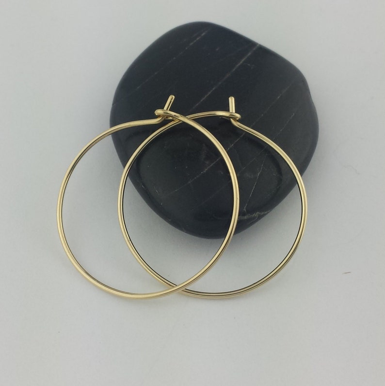 18k Gold Hoop 20 Gauge Solid Gold Hoops Hammered Gold Earrings Round Hoops Thin 18k Solid Gold Hoop Earrings