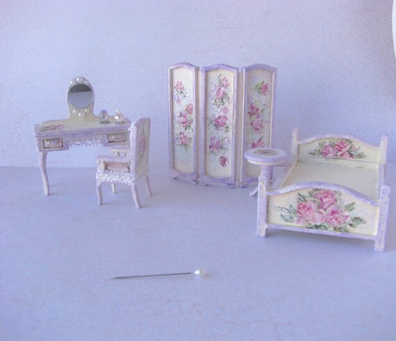 24th scale dolls house furniture