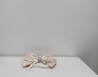 Bow Hair Clip, Elegant Fashion Accessory