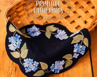 Blue Hydrangea Table Mat Paper Pattern - Primitive Gatherings