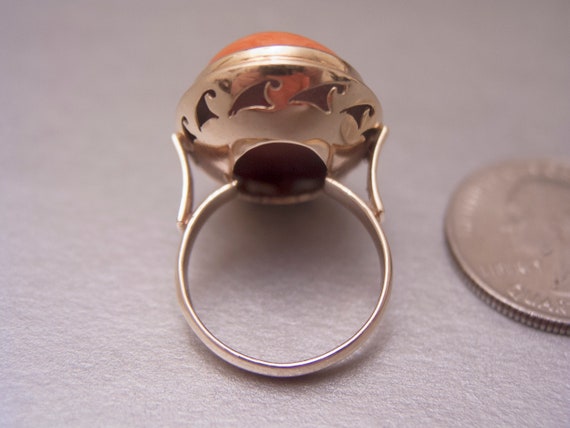 14K Gold Ring with Orange Coral Cabachon - image 7