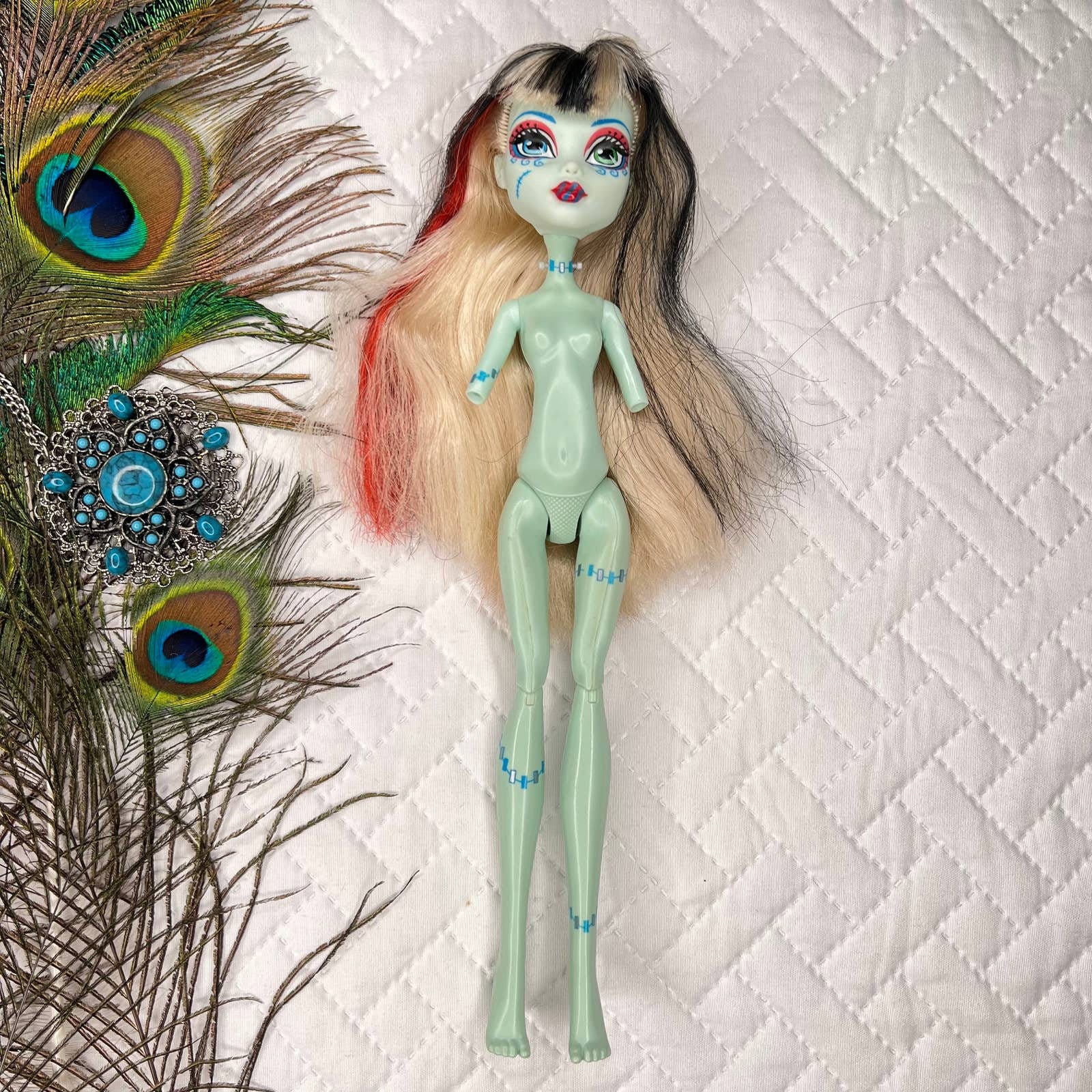New Surprise Doll Monster High DOLL G3 Ghoulia Yelps Doll with Blue Hair  Pet and Accessories Girls Holiday Gift - AliExpress