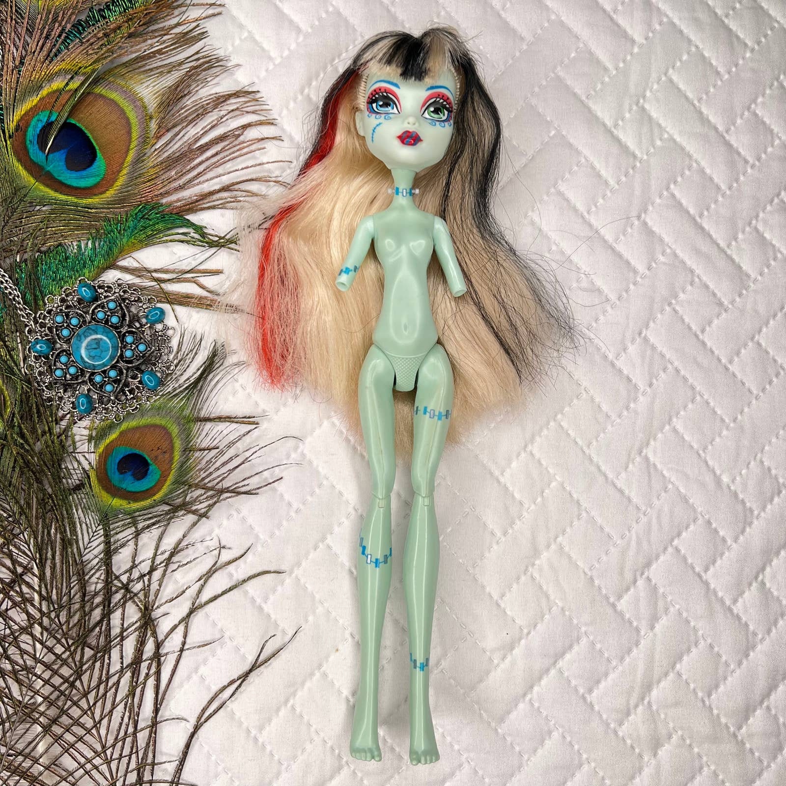 New Surprise Doll Monster High DOLL G3 Ghoulia Yelps Doll with Blue Hair  Pet and Accessories Girls Holiday Gift - AliExpress