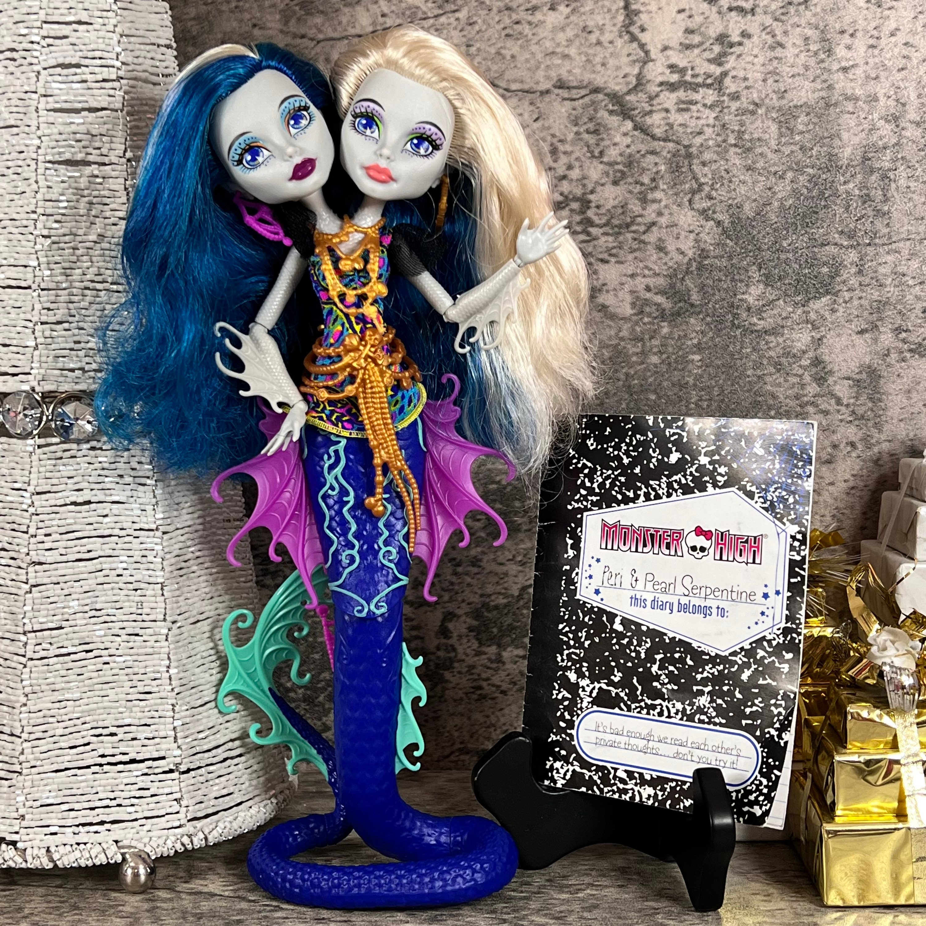 Monster High Great Scarrier Reef Peri & Pearl Serpintine Doll