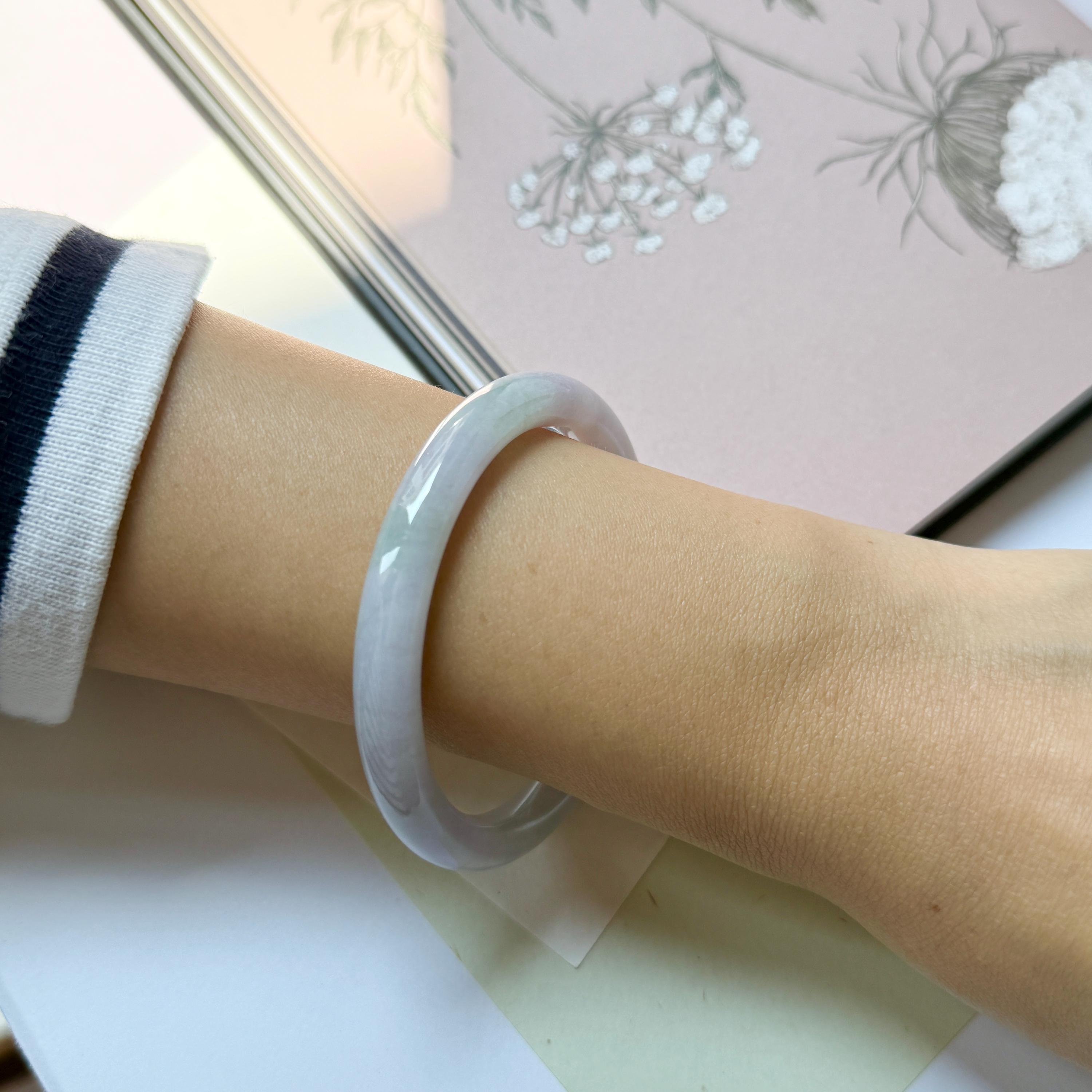 ラベンダーグリーン翡翠バングル：Aグレード天然石（55.1mm） - Etsy 日本