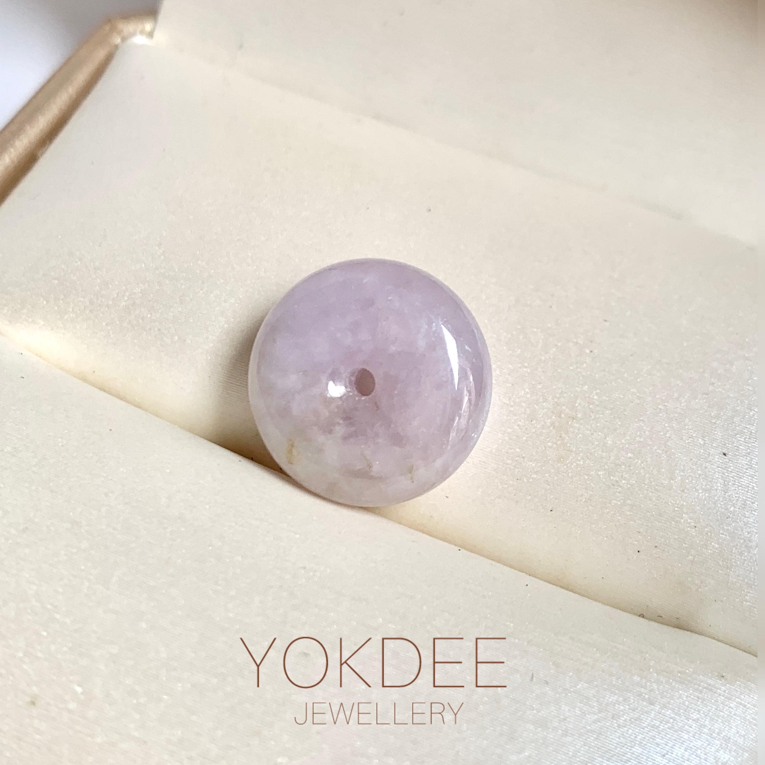 A級天然ラベンダー翡翠ドーナツ No.172797 - Etsy 日本