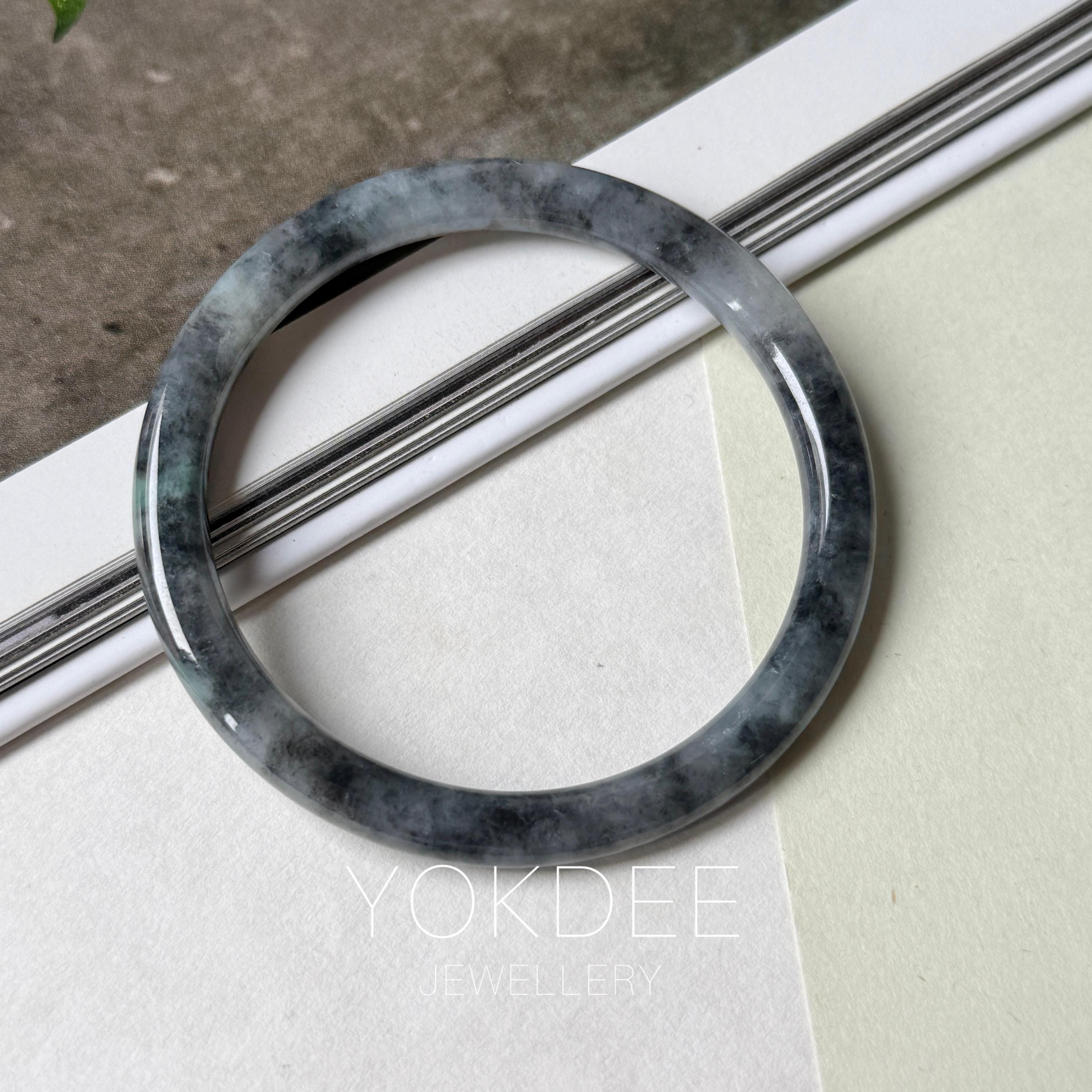 54.1mm Aグレード 天然ブラックインペリアルグリーン翡翠
