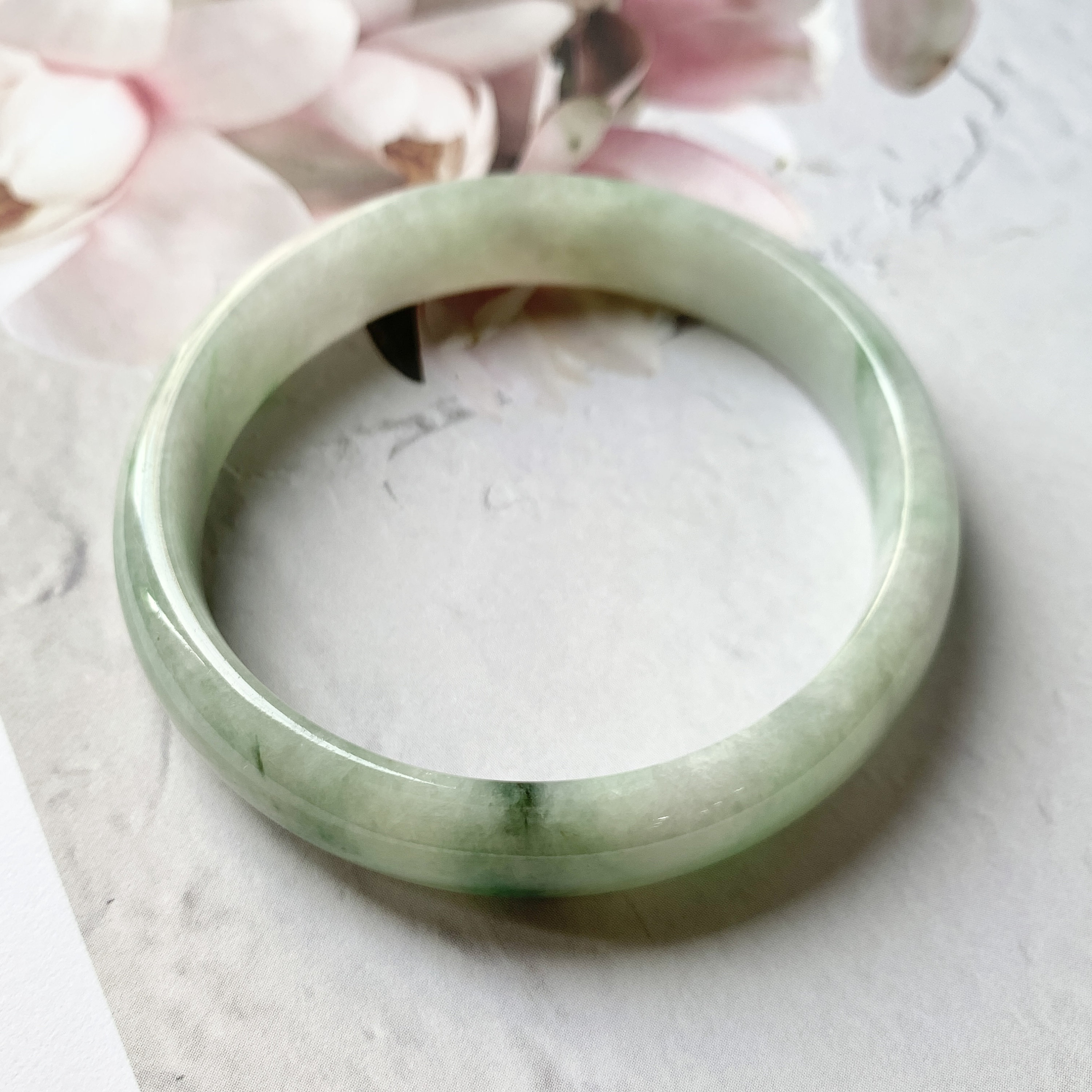 57.9mm Aグレード花柄翡翠バングル：天然フェイツイジュエリー - Etsy 日本