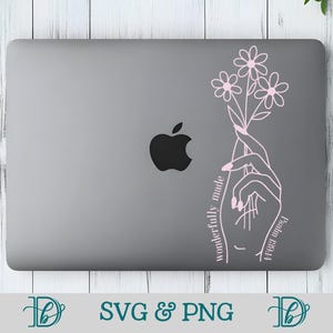 Meravigliosamente fatto, SVG PNG, Salmo 139:14, Versetto della Bibbia cristiana da regalare, Maglietta con citazione religiosa, Mano e fiori di campo in formato SVG, Amante delle margherite in formato Cricut in formato SVG