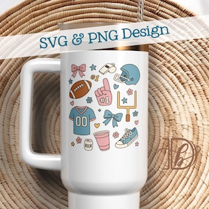 Conjunto de imágenes prediseñadas de garabatos de fútbol SVG + PNG, fútbol de fantasía coqueto, diseño de garabatos femeninos dibujados a mano, PNG del día del juego femenino, temporada de touchdowns