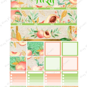 Puede incluir: Un planificador de calendario imprimible para julio con ilustraciones de acuarela de melocot&oacute;n y verde. El calendario tiene espacios para cada d&iacute;a de la semana, as&iacute; como casillas adicionales para notas y listas de tareas.
