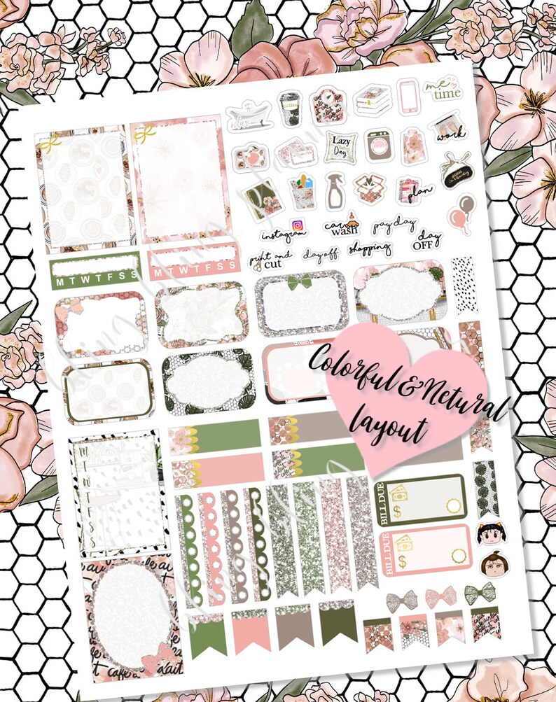 Puede incluir: Un conjunto de pegatinas imprimibles para planificadores con un tema floral. Las pegatinas presentan una variedad de dise&ntilde;os, incluyendo flores, hojas y formas geom&eacute;tricas. Las pegatinas son en tonos de rosa, verde y dorado. El texto "Colorful & Natural Layout" est&aacute; incluido en la hoja de pegatinas.