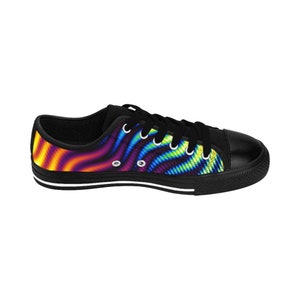 Psychedelic Liquid Waves Abstract Marble Pattern Sneakers