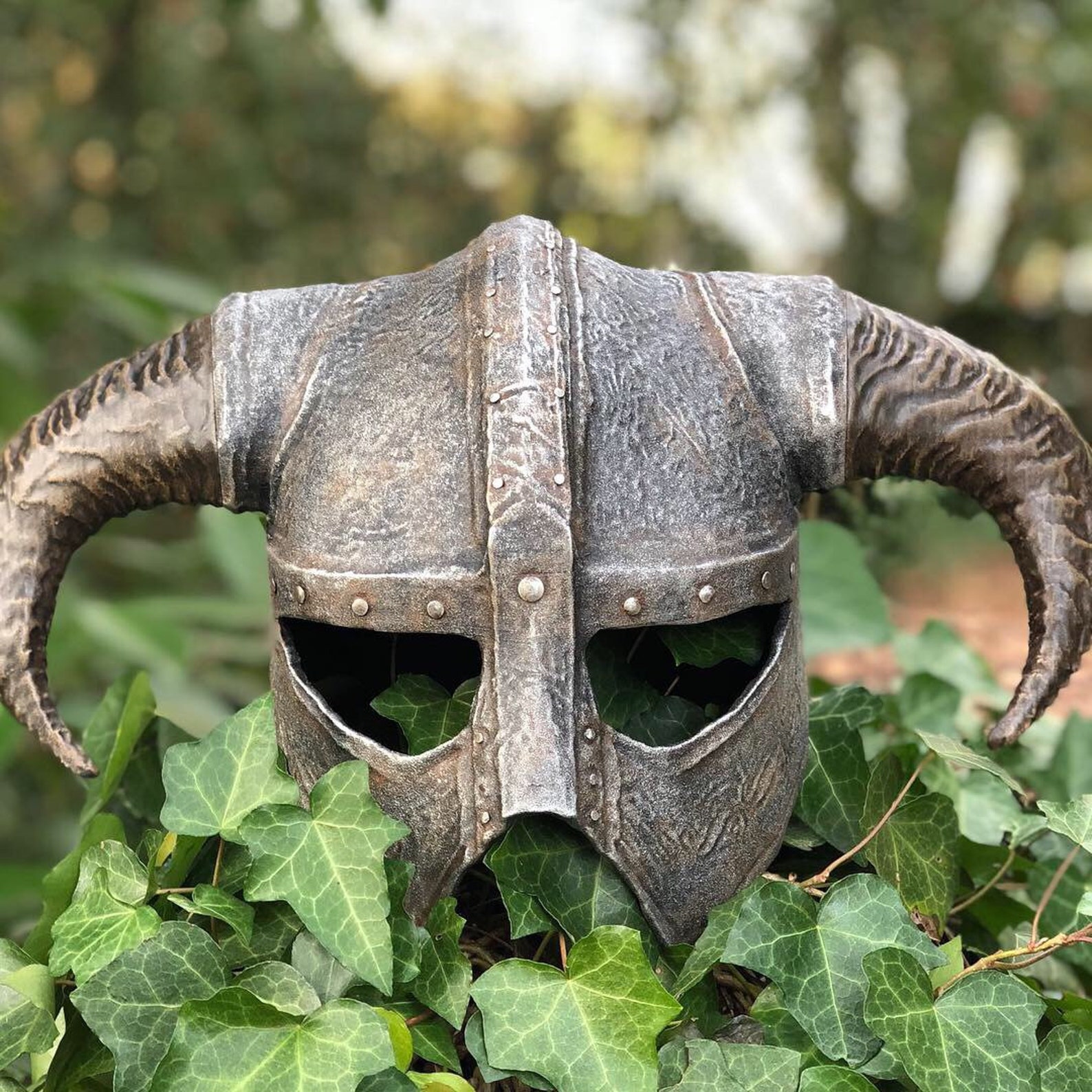 шлем скайрим. шлем довакина пепакура. древний нордский шлем скайрим. шлем норда скайрим. волчья броня скайрим.