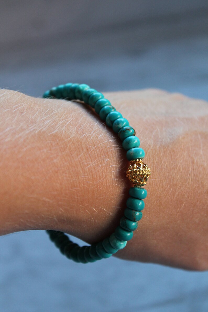 Turquoise howlite vermeil stretch bracelet