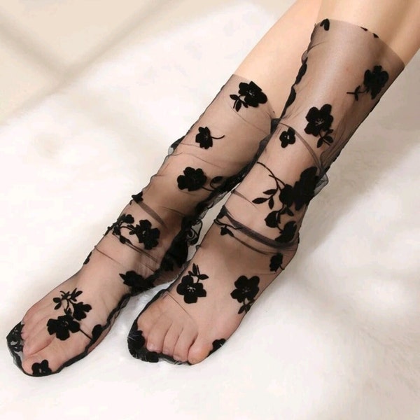 Velveteen Floral Bouquet Tulle Socks- Midnight Velvet