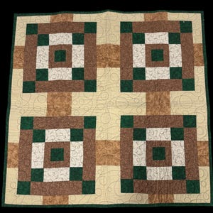 Nappe patchwork matelassée à la machine, faite main, vert, marron et crème, 81 x 81 cm