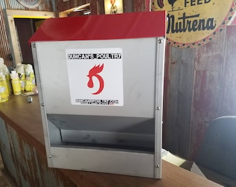 Duncans Poultry 30 LB  Space Saving Wall Feeder  Made in Iowa USA!  FREE Shipping!!