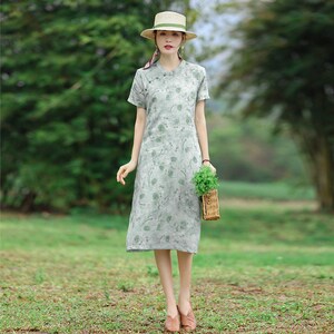 Contemporary Qipao/Ramie Cheongsam/Chinese traditional dress/ Green/ Loose dress