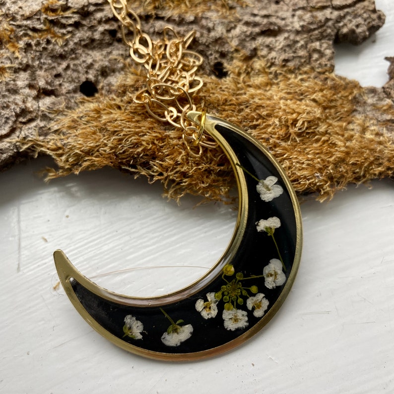 Crescent moon sweet alyssum floral necklace