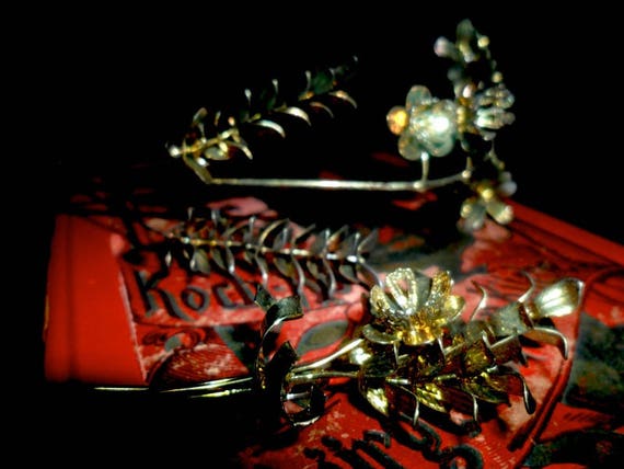 Elegant Vintage German Myrtle Wedding Crown with P