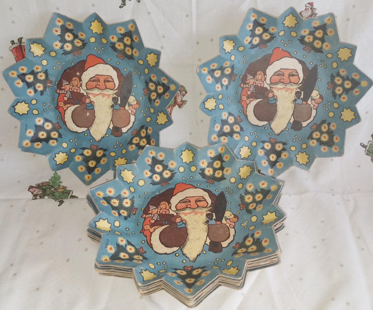 1 ( one ) Vintage German Christmas Pappe Plate~Very Old Christmas plate~