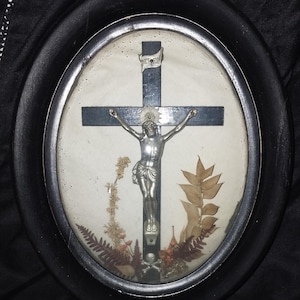 Antique Religious Biedermeier Rounded Glass Picture~Antique Catholic Klosterarbeit~Absolutley one of a kind~Very RARE~