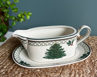 Mikasa Christmas Story Gravy Boat and Underplate Set c1990s, Vintage Christmas Table Setting