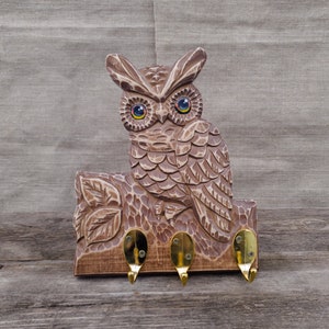 Hand Carved Wood Owl Key Holder: Wall Decor Organizer