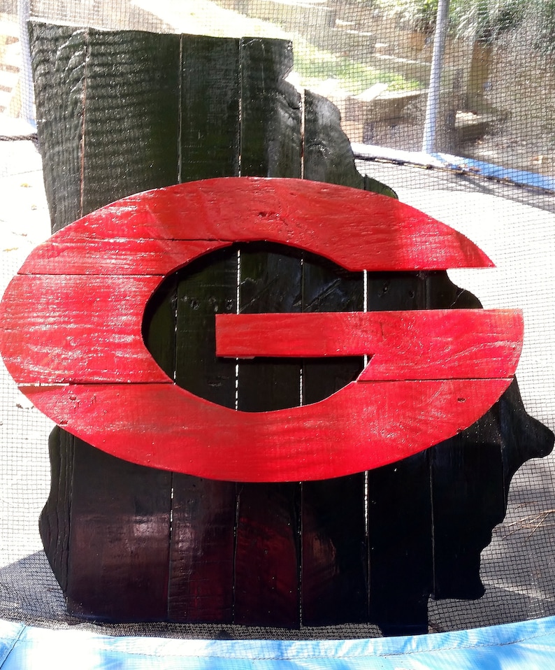 University of Georgia Bulldogs Wooden Pallet Hand PaintedStained Logo