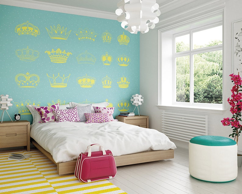 Princess Gold Crowns Wallpaper Mural Modern Princess Crown Girls Bedroom Wall Decor Cute Bedroom Ideas Girly Princess Wallpaper Murals