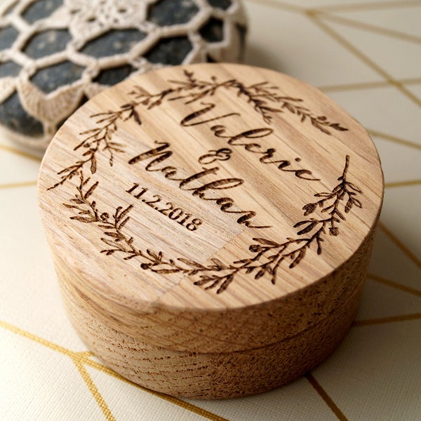 Rustic wooden ring box, wedding ring box, personalized ring bearer box, custom engraved ring holder, wedding rings box, oak wood box