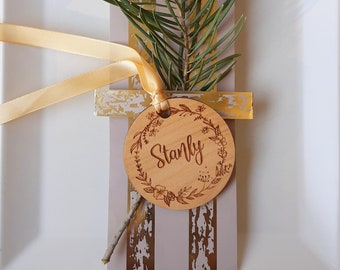 Plaatskaarten bruiloft, houten naamkaartjes, rustieke plaatskaartjes, couverts voor bruiloft, houten namen, rustieke houten tags gepersonaliseerd
