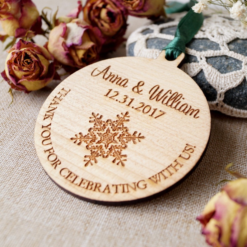 Wedding ornaments, wooden wedding favors, wooden ornaments, personalized ornaments, winter wedding favors, set of 25 pc image 4