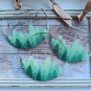 Wedding favor ornaments - personalized clear acrylic ornaments with evergreen trees design - gifts for wedding guests