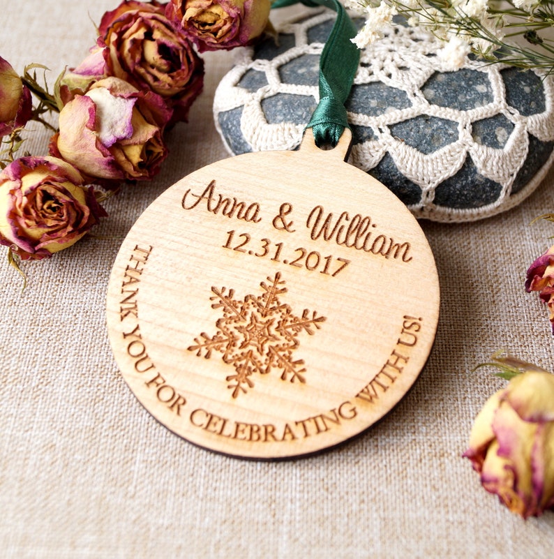 Wedding ornaments, wooden wedding favors, wooden ornaments, personalized ornaments, winter wedding favors, set of 25 pc image 3