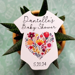 Baby shower favors - Baby shower magnets for a girl - Baby party favors - Personalized baby shower thank you gifts - Body suit magnets