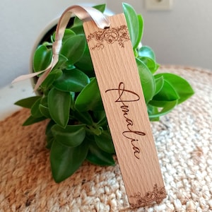 Segnalibri bomboniere, segnalibri in legno personalizzati, etichette per luoghi di nozze, segnalibro per l'impostazione del luogo della tavola di nozze, etichetta del luogo con nome personalizzato