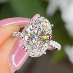 4 ct Ovaler Moissanit Verlobungsring: 14K Weißgold Solitär